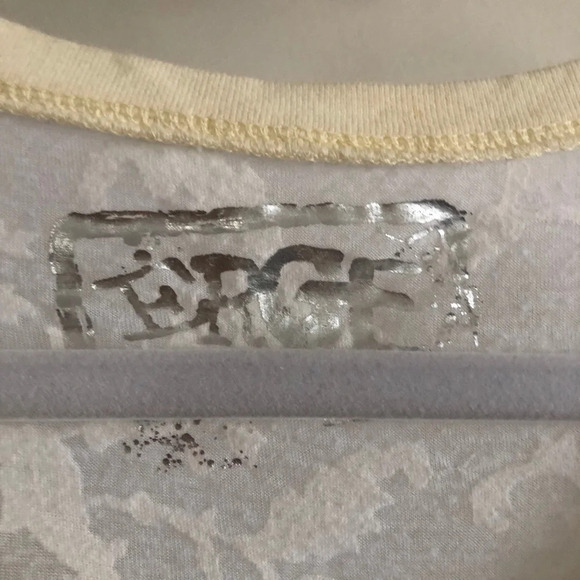 3 for $20 ERGE tee. Size L - Picture 4 of 5
